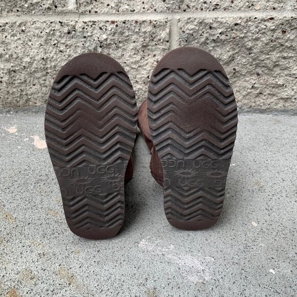 UGG AUSTRALIA Classic Tall Shearling Boots Kids 3 Euro 33 11" Chocolate Brown - Picture 11 of 11